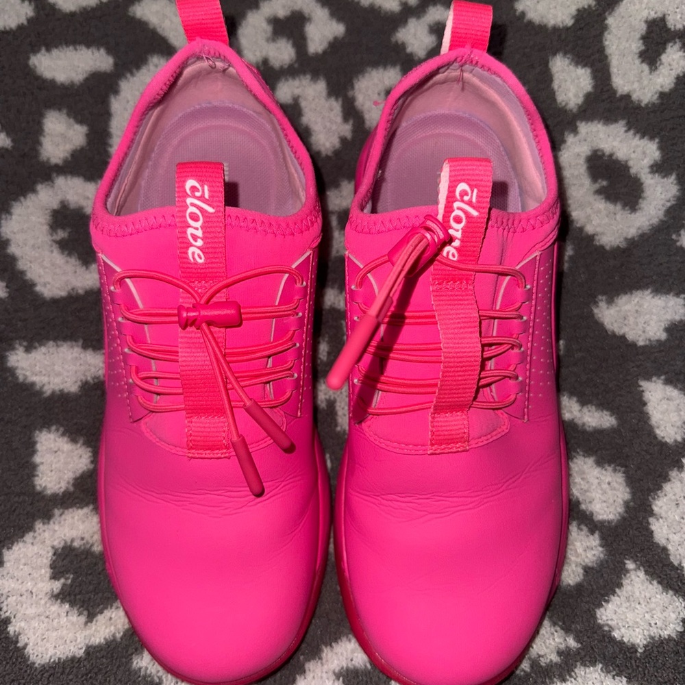 Clove Nursing Shoes